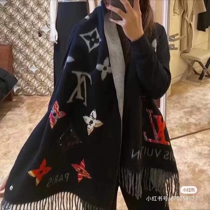 Louis Vuitton Scarf LV00143